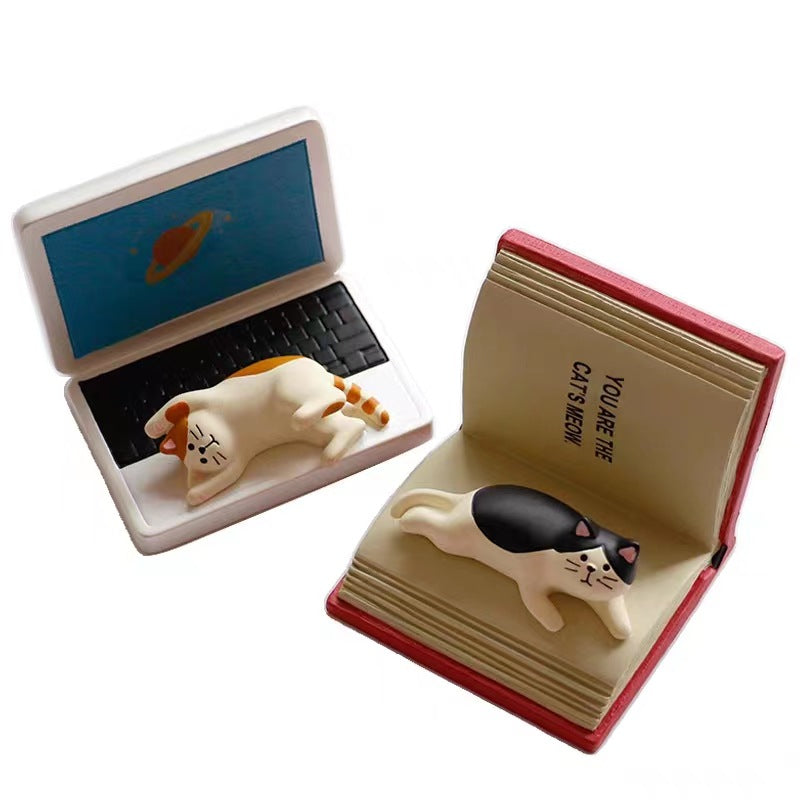 Creative Resin Cat Desktop Decor for Books & Phones